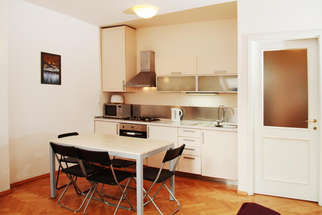 Residence Kostnicke Square Πράγα Εξωτερικό φωτογραφία