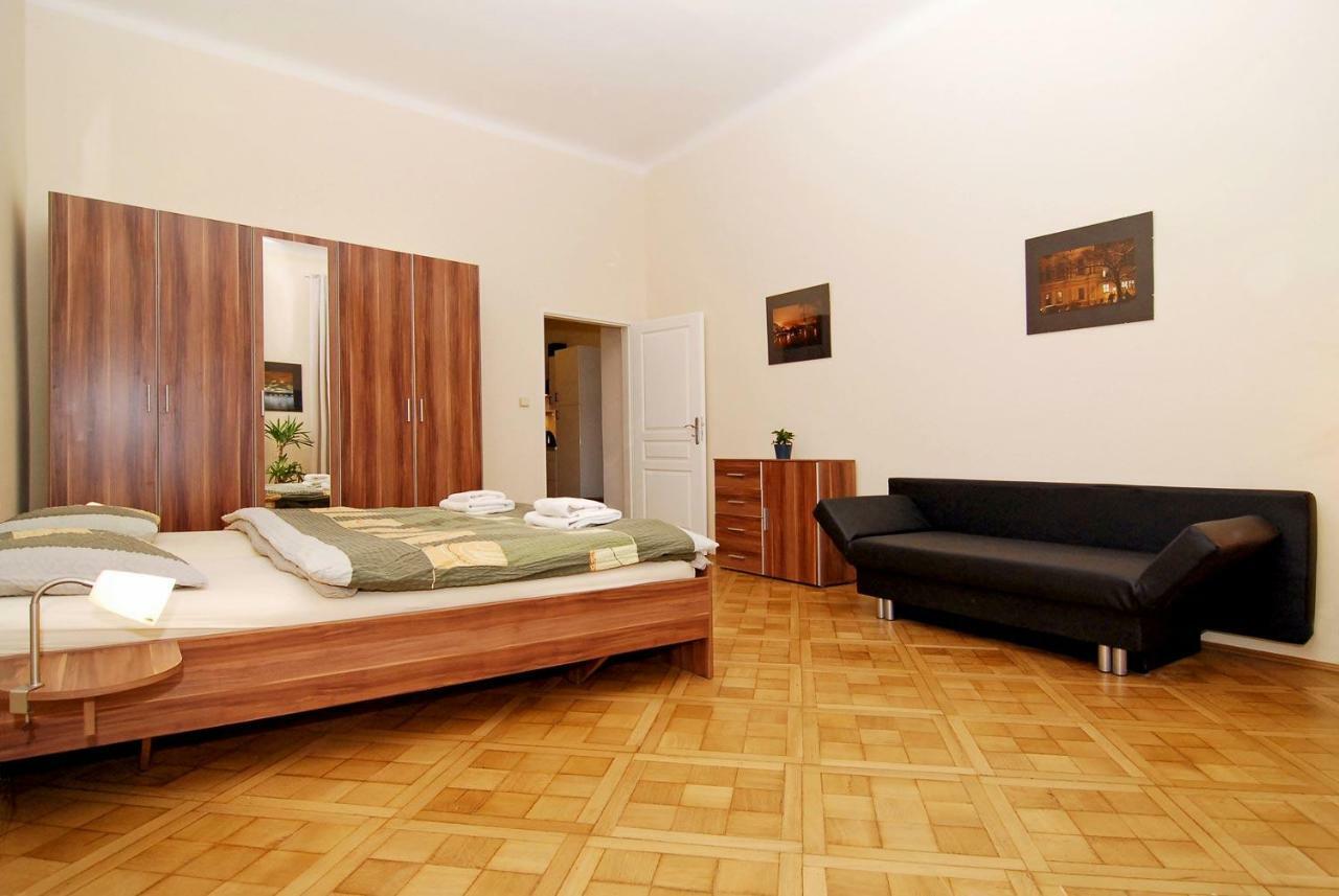 Residence Kostnicke Square Πράγα Εξωτερικό φωτογραφία